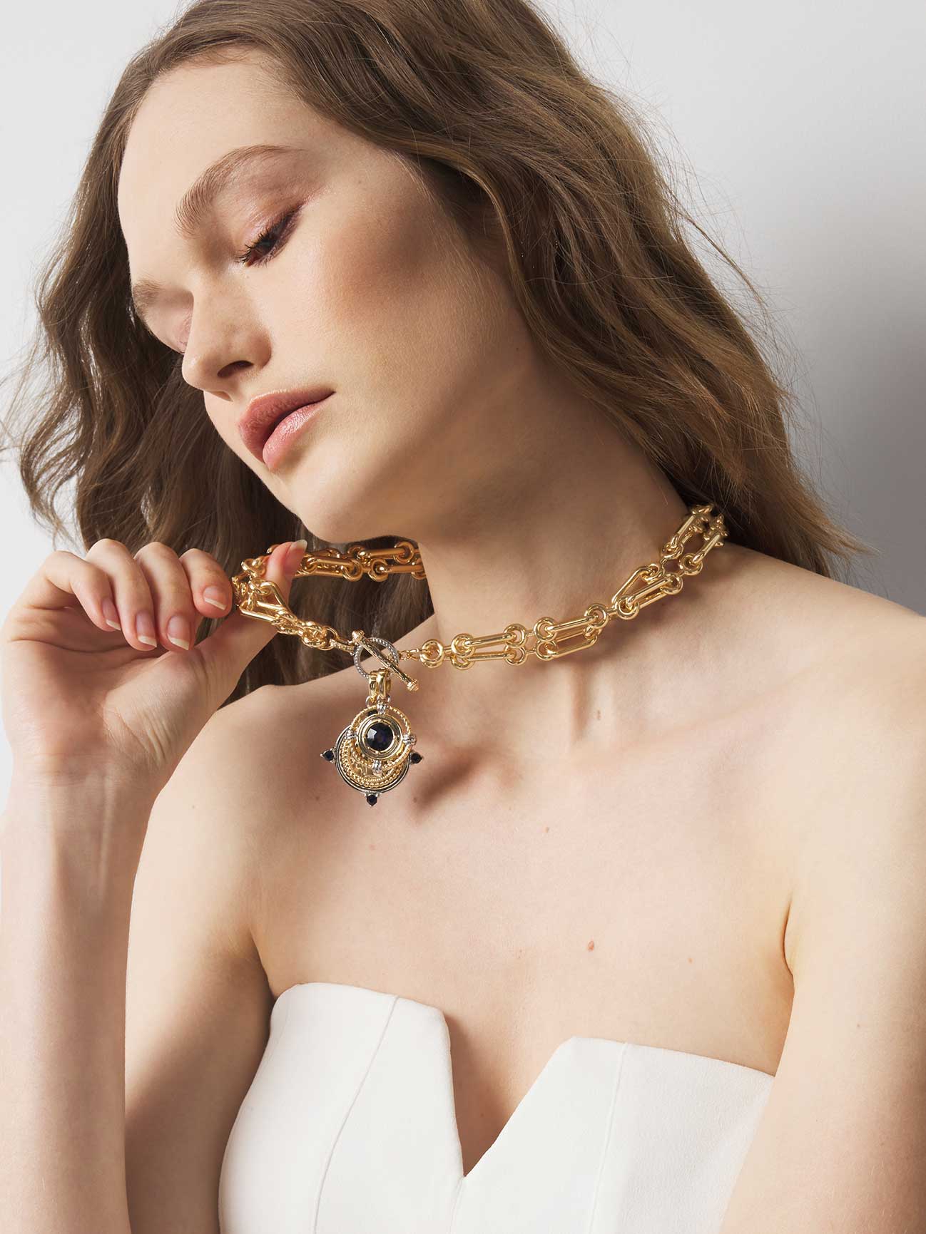 SC_WHBM_Jewlery_OnModel_01_Large_Views